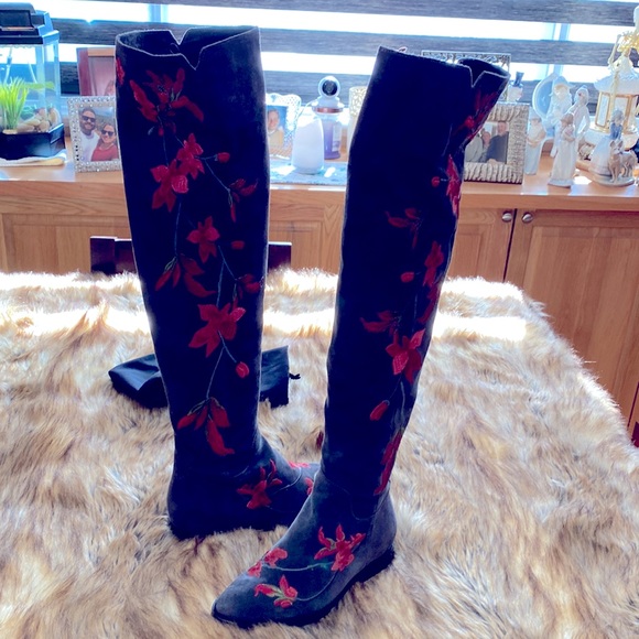 ASH OVER THE KNEE GREY SUEDE EMBROIDERED PINK/RED FLOWERS BOOTS FLAT - Picture 2 of 11